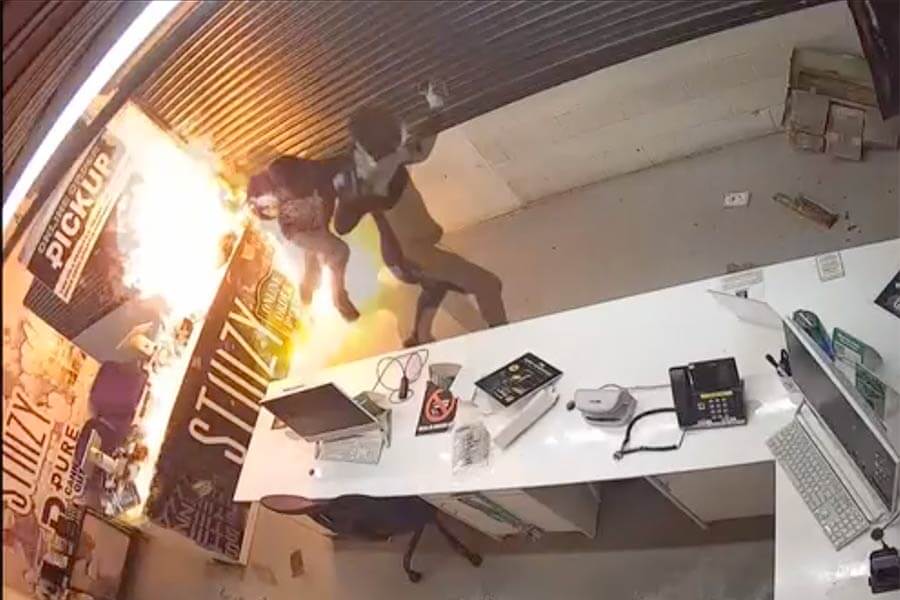WATCH: ‘Amateur hour’ arsonists get themselves torched