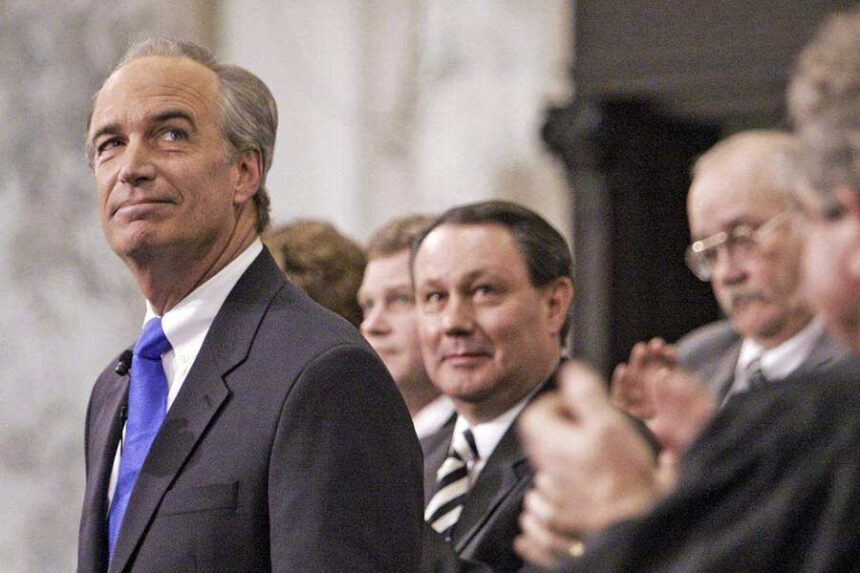 Idaho Gov. Dirk Kempthorne receives applause after his eighth State of the State address Monday night, Jan. 9, 2006, at the Idaho Capitol. Darin Oswald doswald@idahostatesman.com
