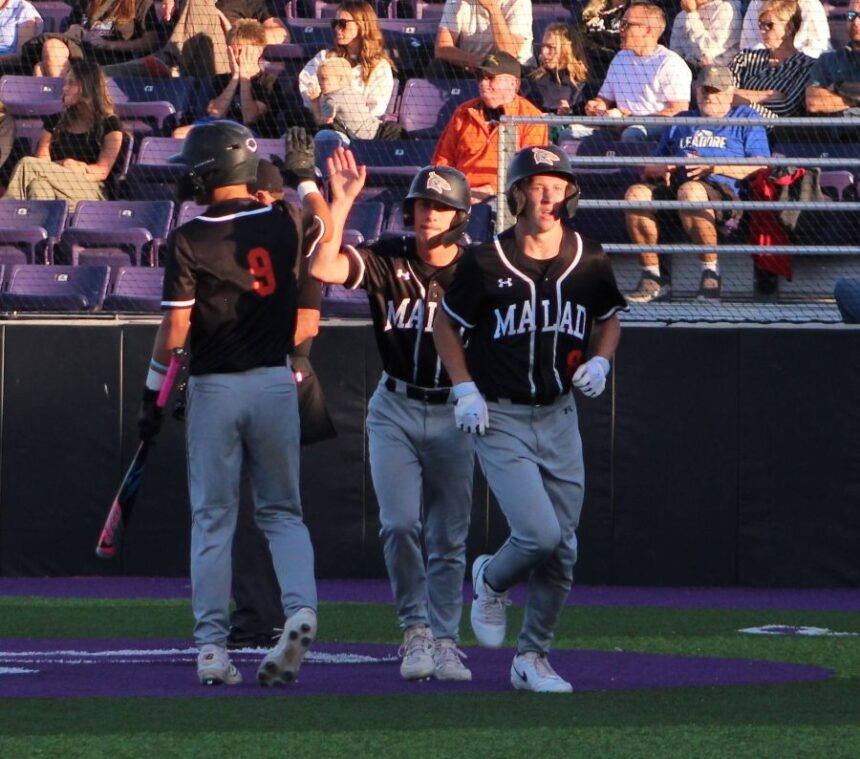 Malad's Easton Green and Kyson Willie score in the fourth inning. | Allan Steele, EastIdahoSports.com.