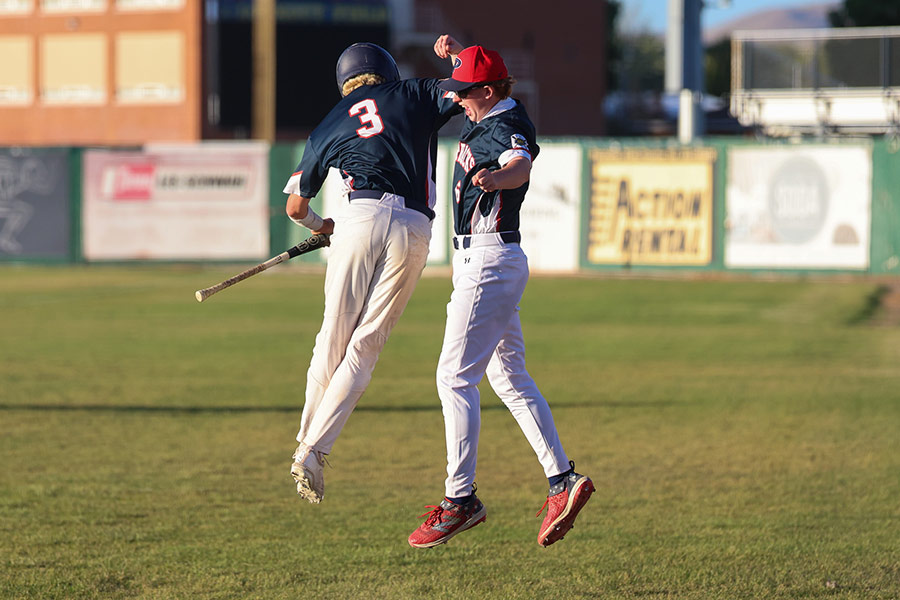 Trece Bannister (3) and Kade Hemsley (6) celebrate A Razorbacks
