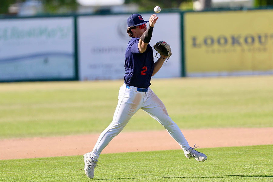 Grays come back in first game, run away in second for doubleheader sweep