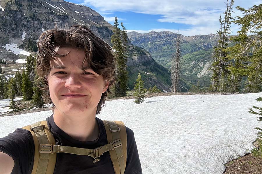 18-year-old college student walking 1,000 miles for Tibet