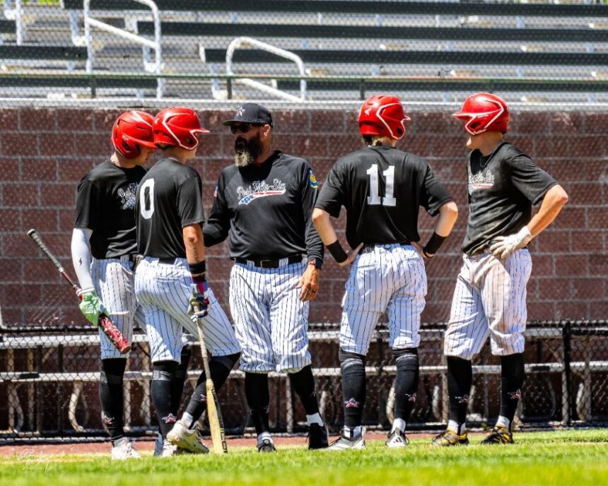 Bandits coach Ryan Alexander talks to players during a recent game. | Rob Belnap via Idaho Falls Bandits.