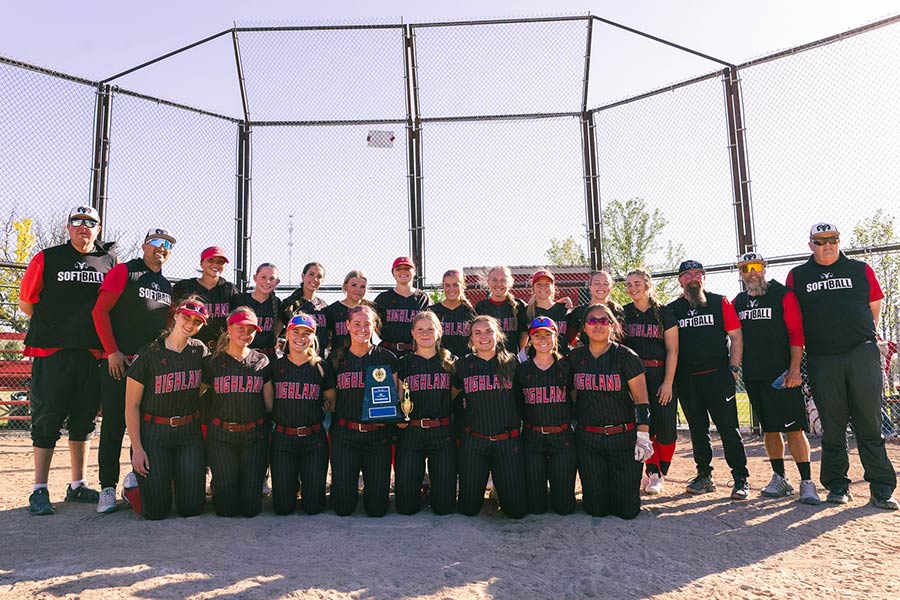 Highland softball district champs | courtesy Bryce Bybee