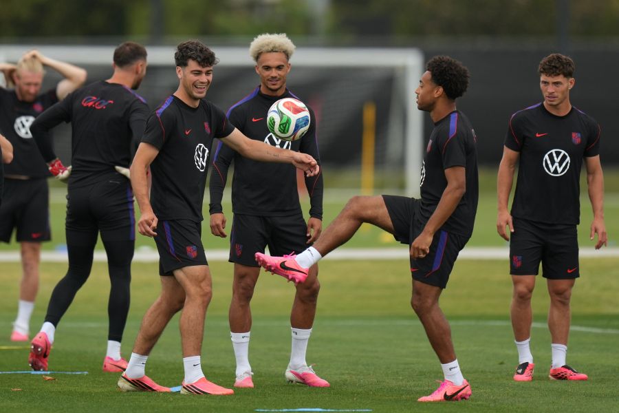 US riding wave of confidence to World Cup knockout rounds after strong start to home tournament