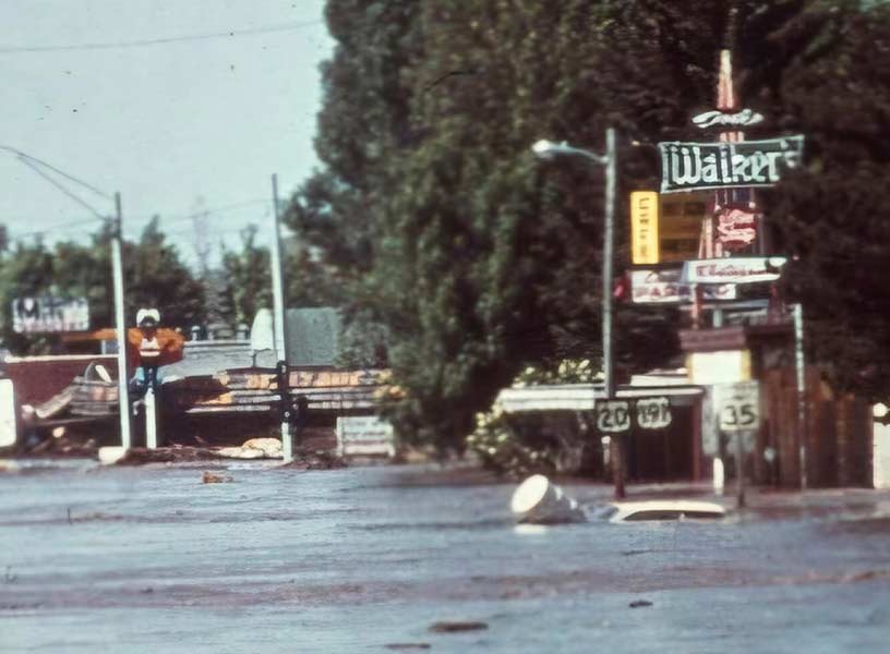 WALKERS CAFE PIC 1