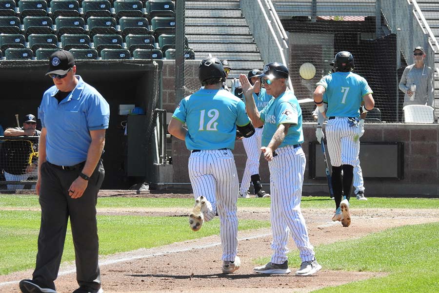 Powder keg Chukar offense erupts again to finish sweep of Voyagers