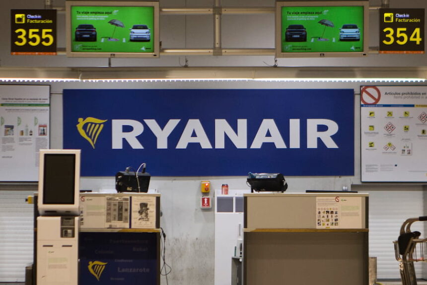 Ryanair desk