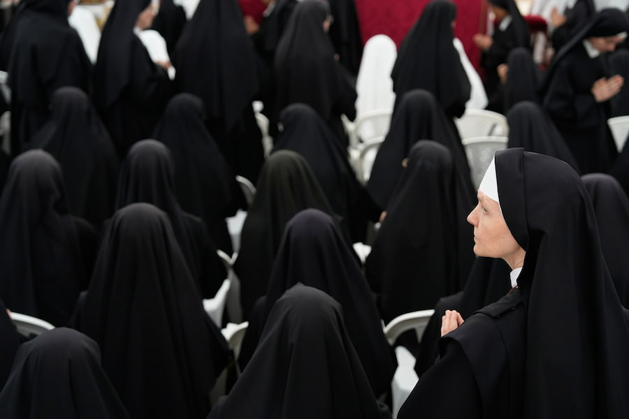nuns attend consecration ceremony