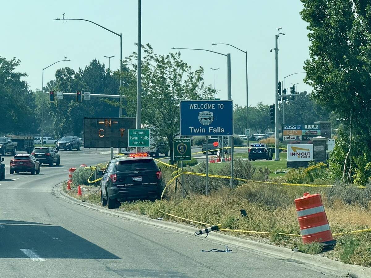 olice block the entrance to a shopping plaza following a shooting on Aug. 1. | Mark Dee, Idaho Statesman