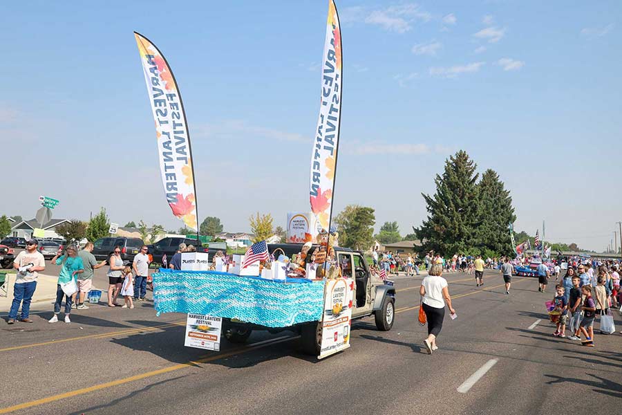 PARADE 5