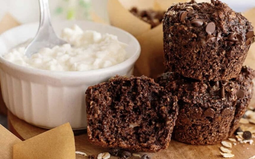 chocolate oat muffins