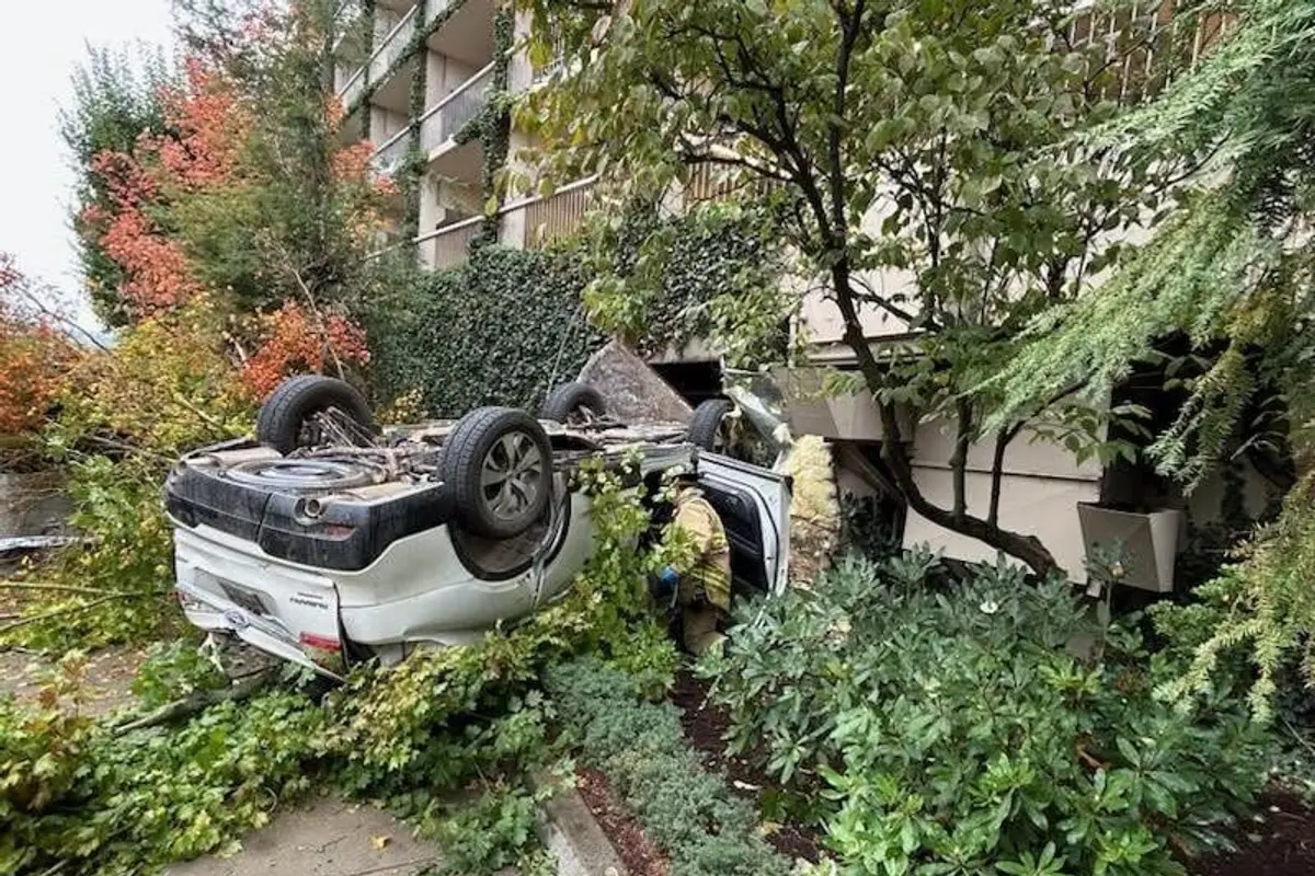 Car falls three stories from north Idaho parking garage, minor injuries reported