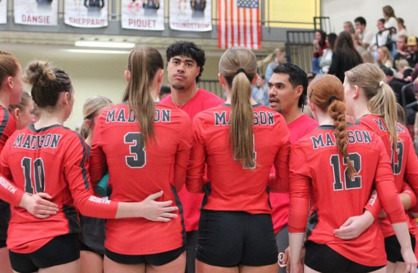Madison volleyball coach Keanu Pukahi talks to his team during Tuesday's match at Rigby. | Allan Steele, EastIdahoSports.com.