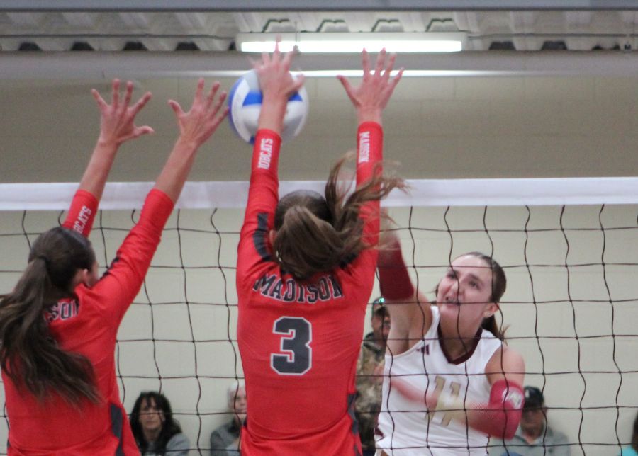 Rigby's Giada Bertagnolli tries to work around the Madison block. | Allan Steele, EastIdahoSports.com.