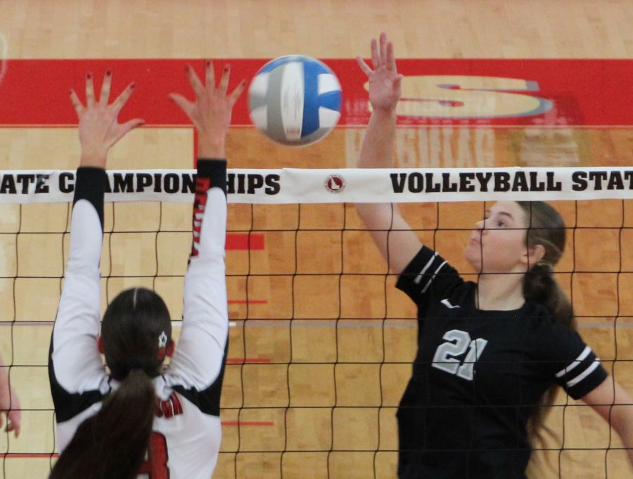 Butte County's Rhiannon Tessmer goes on the attack during Friday's match. | Allan Steele, EastIdahoSports.com.