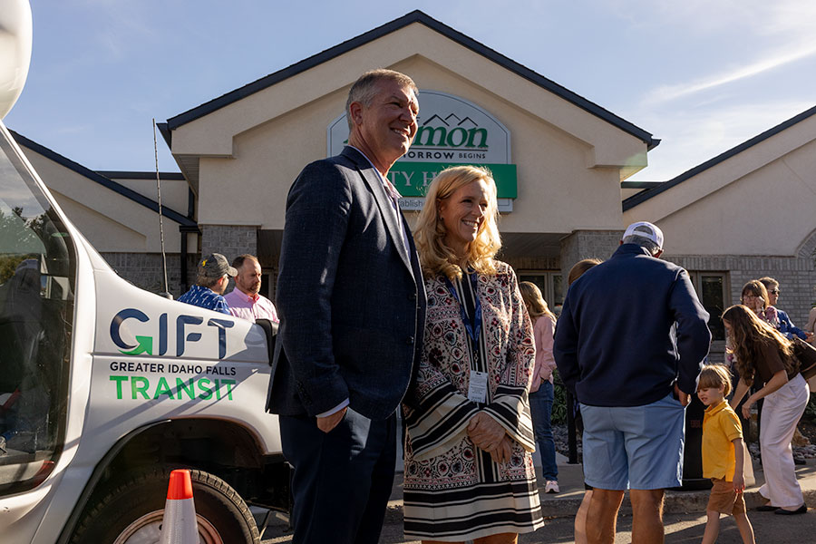 Ammon Mayor Brian Powell and Idaho Falls Mayor Lisa Burtenshaw during Thursday's ribbon cutting for the Great Idaho Falls Transit. | Daniel V. Ramirez, EastIdahoNews.com