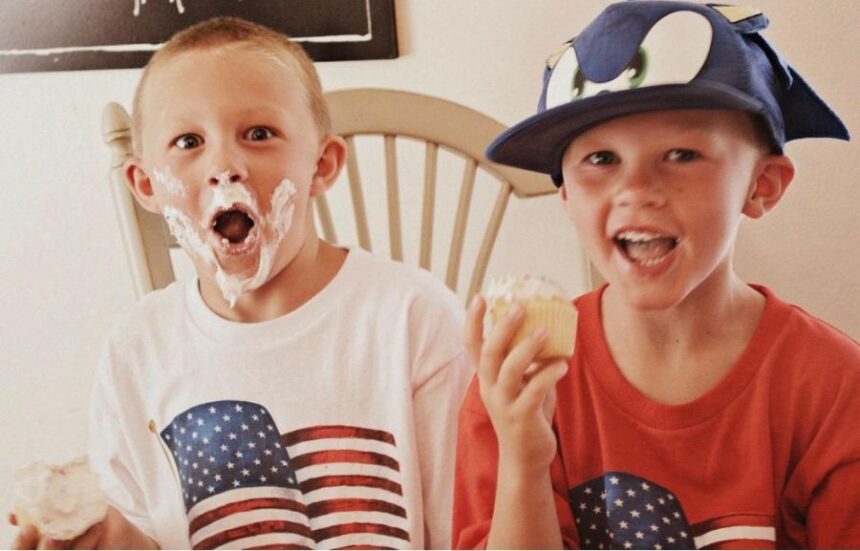 Tanner and McKay Scoresby enjoying a treat. | Courtesy photo.