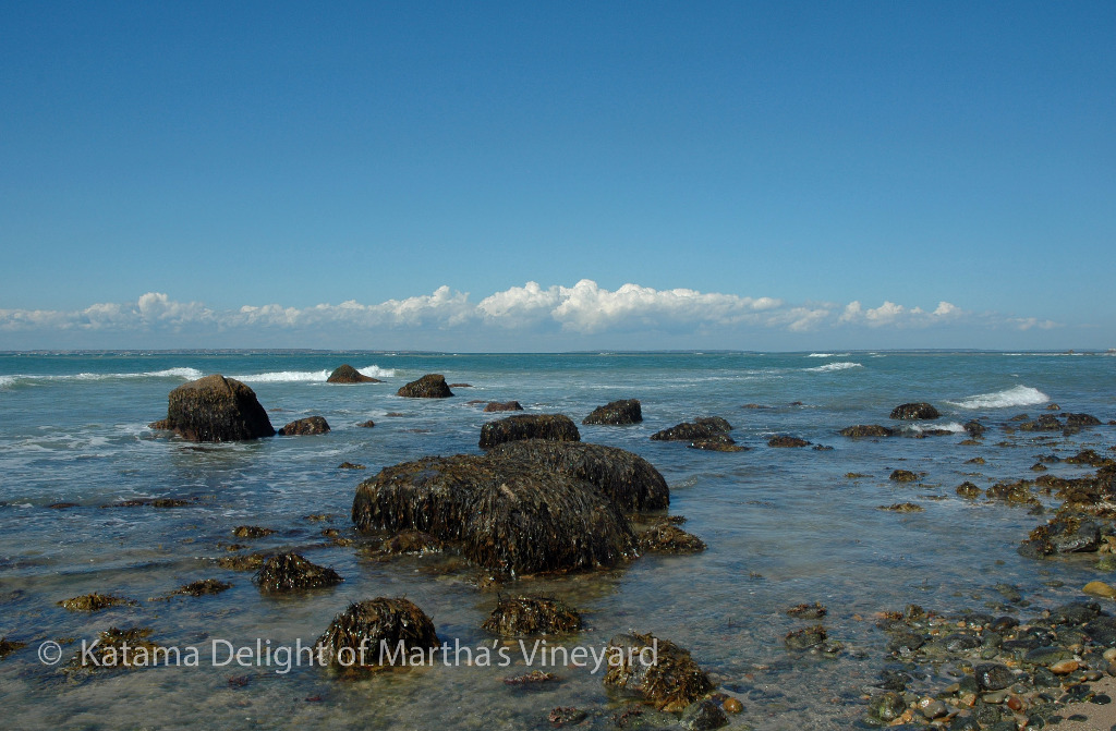 A walk: Moshup Beach and the Cliffs of Gay Head, Aquinnah, Martha's Vineyard
