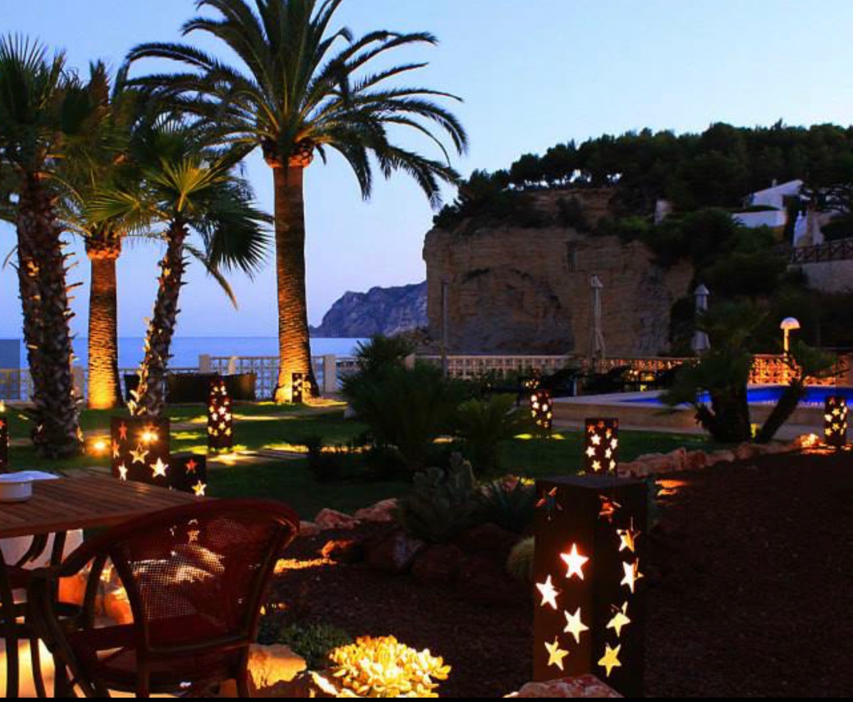 Closest Chiringuitos / xiringuitos / beach bars in the area