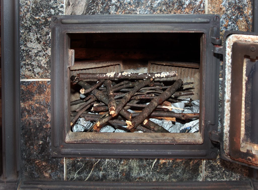 City-Slickers Guide To Fire-Up A Woodstove Or Fireplace