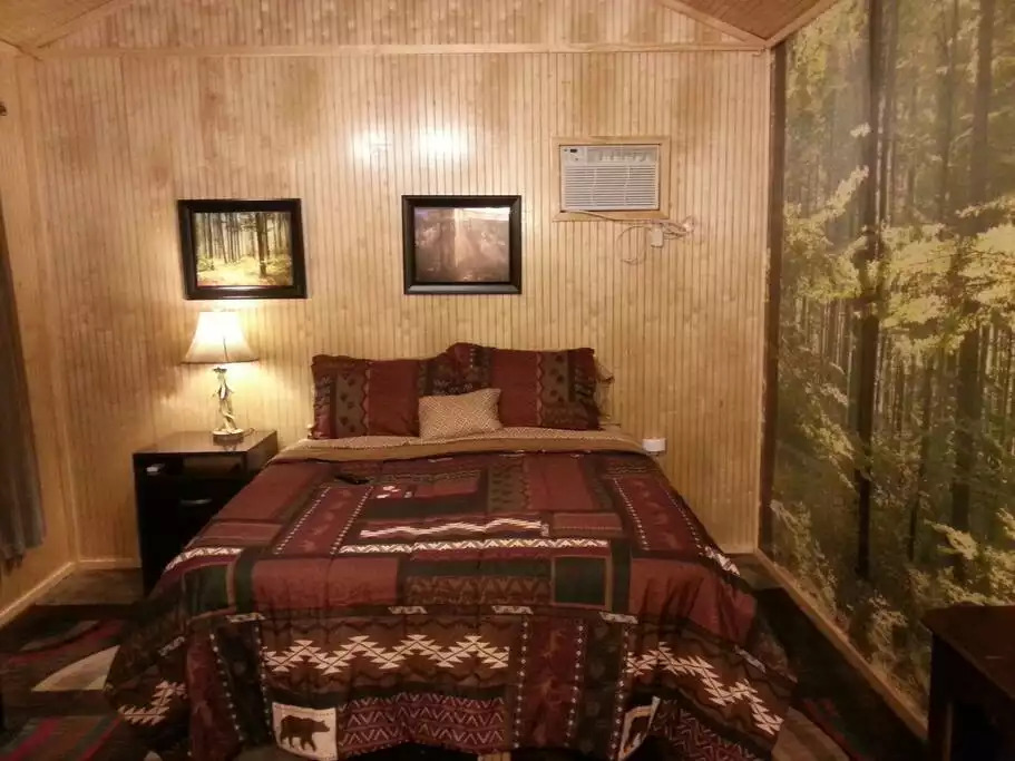 Lovely Cottage with Smoky Mtn views & Bkfast!! - Pigeon Forge Lovely Cottage with Smoky Mtn views & Bkfast!! - Pigeon Forge