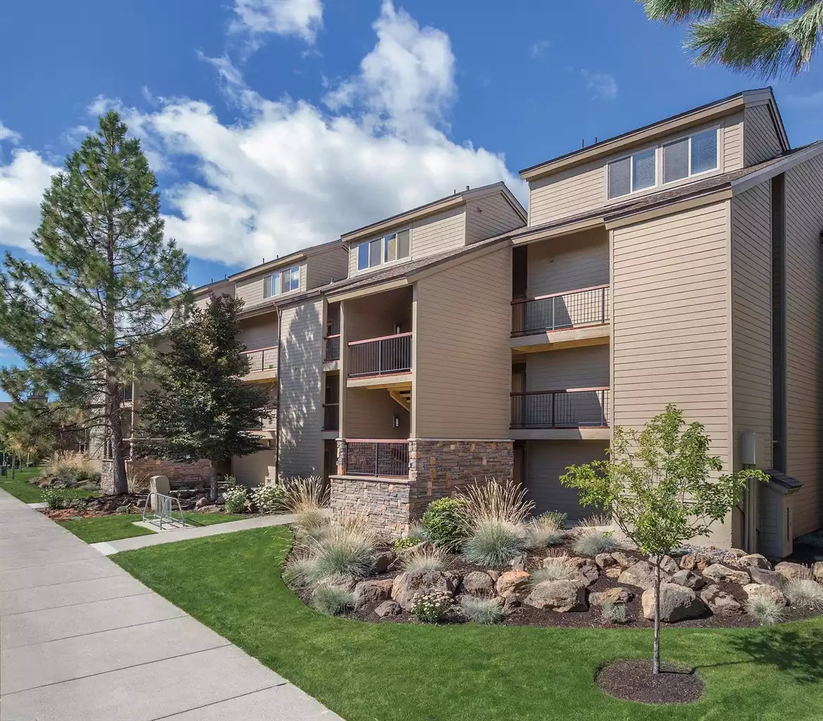Exterior View Exterior View - Seventh Mountain Resort Studio - Bend