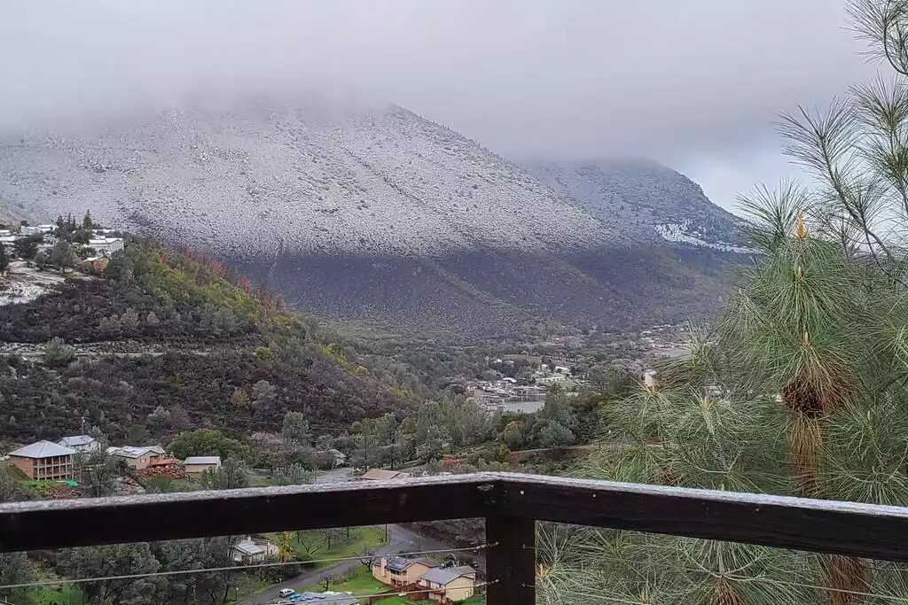 Mt Konocti dressed up with a layer of snow Mt Konocti dressed up with a layer of snow - NEW Unobstructed Lake/Mountain View home, movie rm - Kelseyville