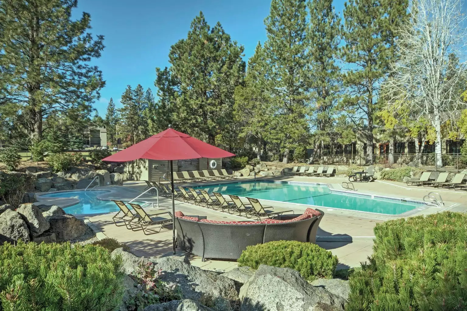 Pools & Hot Tubs Pools & Hot Tubs - Seventh Mountain Resort Studio - Bend