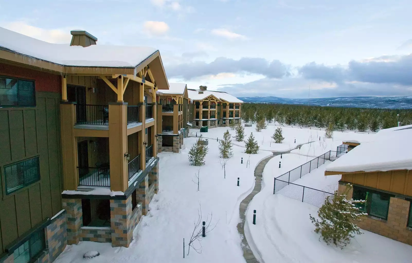 Exterior View Exterior View - West Yellowstone Resort 2bdr Twin - West Yellowstone