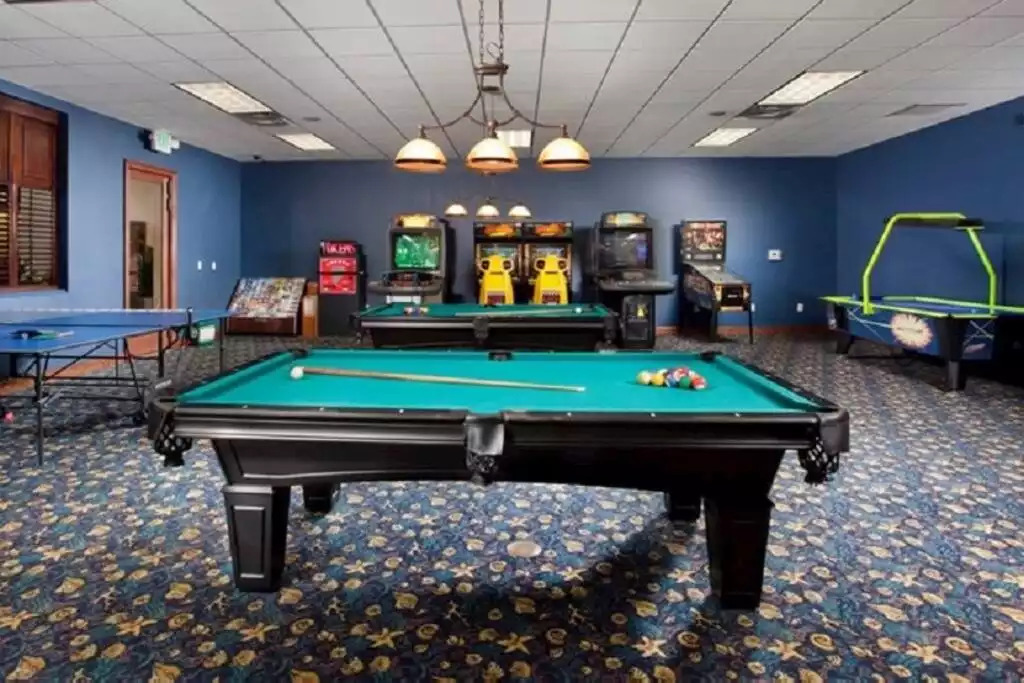 Paradise Palms arcade with ping pong, air hockey and pool table. Paradise Palms arcade with ping pong, air hockey and pool table. - Immersive Themes* Outdoor Pool & Movie* 5mi Disney - Kissimmee