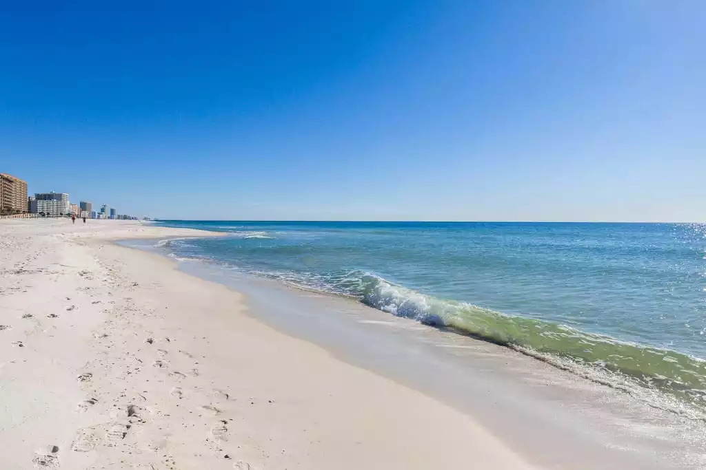 The sugar sand beaches and emerald waters of Orange Beach & Gulf Shores, Alabama are pristine beaches along the Gulf of Mexico & an ideal vacation spot for families & couple’s getaways! The sugar sand beaches and emerald waters of Orange Beach & Gulf Shores, Alabama are pristine beaches along the Gulf of Mexico & an ideal vacation spot for families & couple’s getaways! - Shipwrecked Beach House Orange Beach, Alabama - Orange Beach