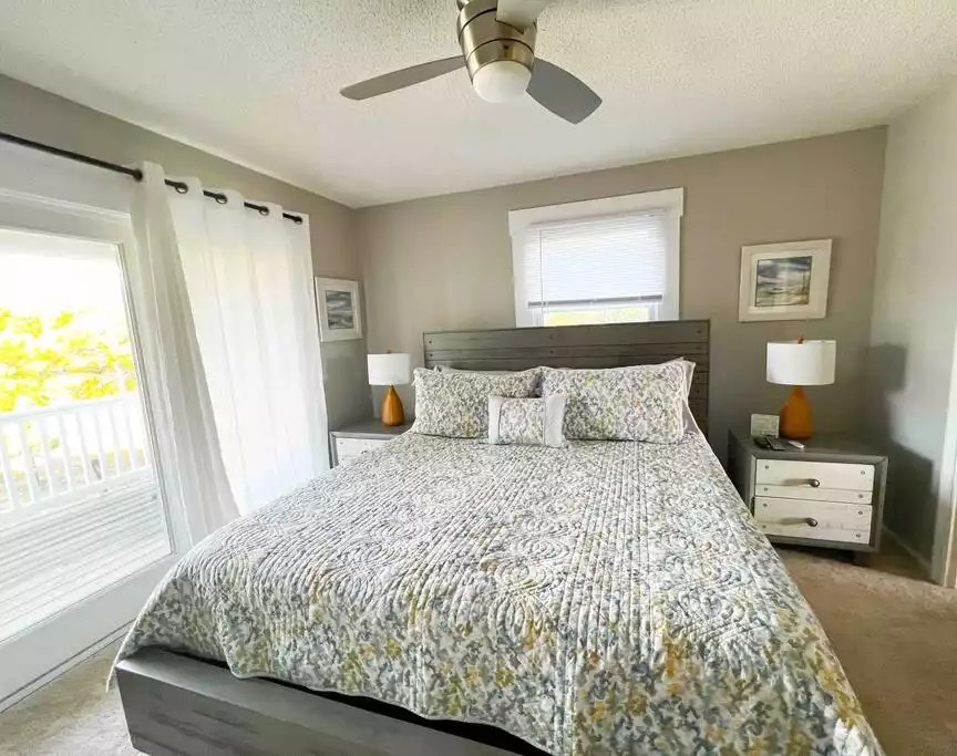 King Bedroom, Mid-level King Bedroom, Mid-level - It’s Always Sunny In Corolla - Corolla