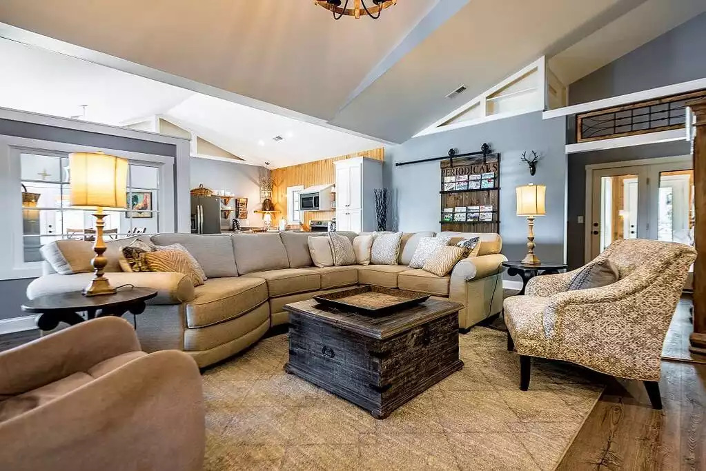 Tons of comfortable seating. Need a throw? Inside the coffee table. Tons of comfortable seating. Need a throw? Inside the coffee table. - Fox View Cottage - Rising Fawn