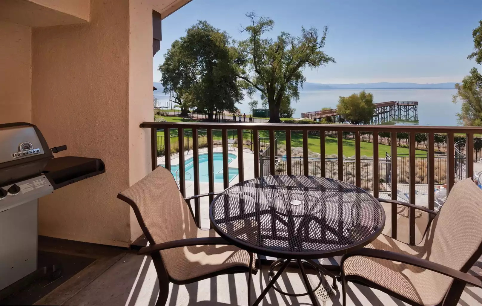 Balcony w/ Grill Balcony w/ Grill - Clear Lake Resort 2bdr - Nice