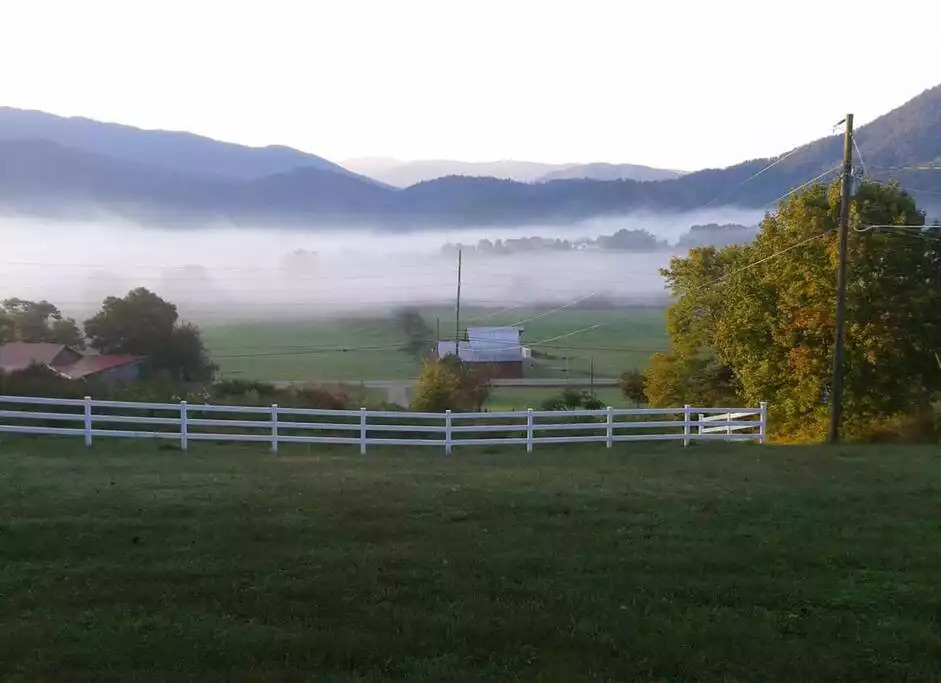 View from front of property View from front of property - Astonishing Smoky Mts views
Across park entrance! - Pigeon Forge