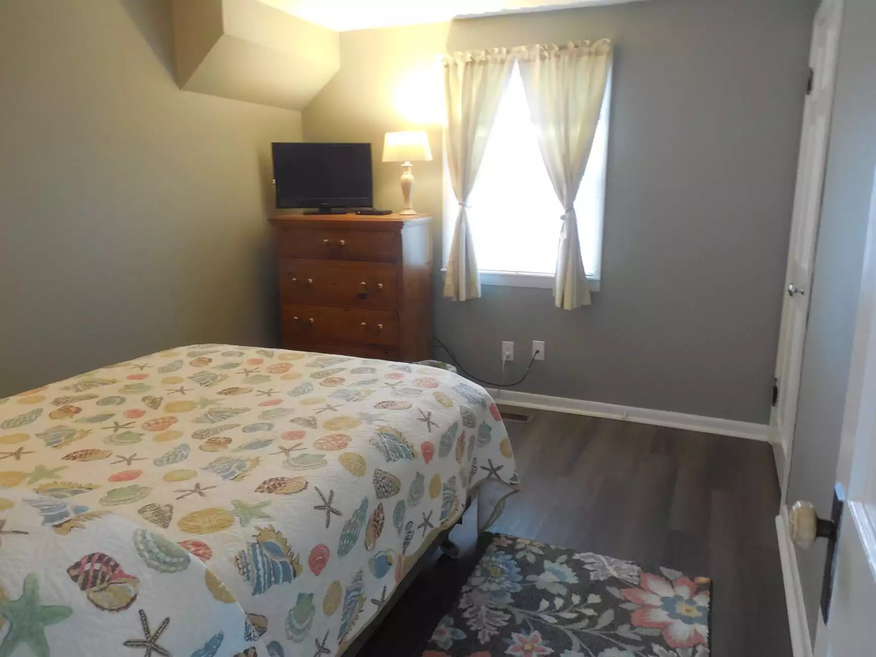 Bedroom 1 - down