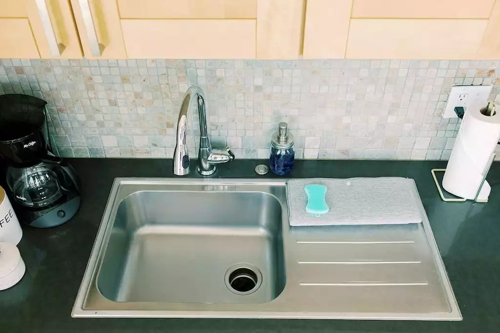 Sink with garbage disposal Sink with garbage disposal - Stay Suite -Vineyard Retreat - Paso Robles