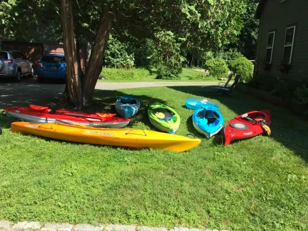 Kayaks available to rent Kayaks available to rent - Vermont Cottage Amherst Lake & Sanctuary - Plymouth