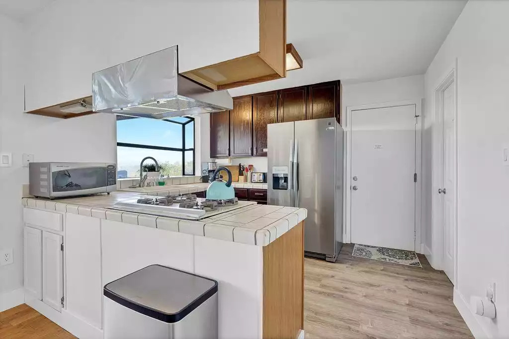 NEW Unobstructed Lake/Mountain View home, movie rm - Kelseyville NEW Unobstructed Lake/Mountain View home, movie rm - Kelseyville