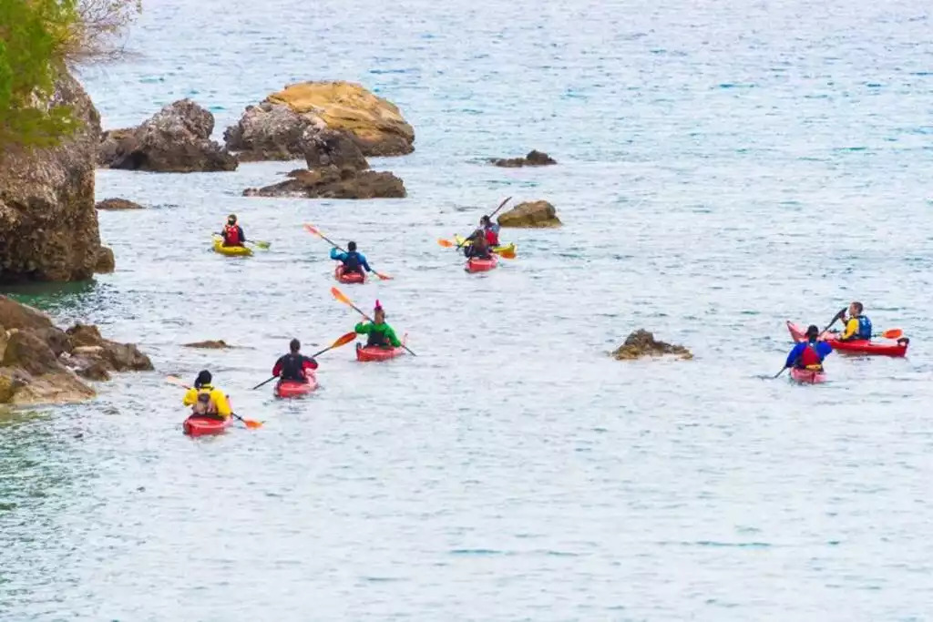 Sea - Kayaking another way to experience our endless beaches. Ask us for coupons! Sea - Kayaking another way to experience our endless beaches. Ask us for coupons! - Seafront Penthouse / LEO - Kalamata