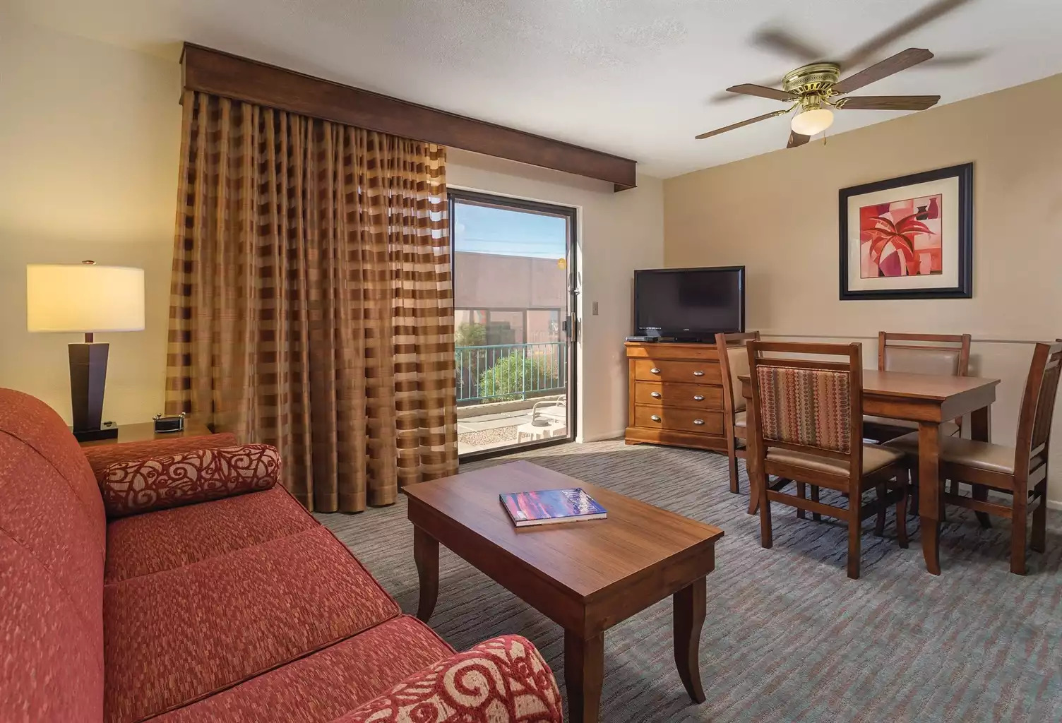 Living Area Living Area - Havasu Dunes Resort 1bdr - Lake Havasu City
