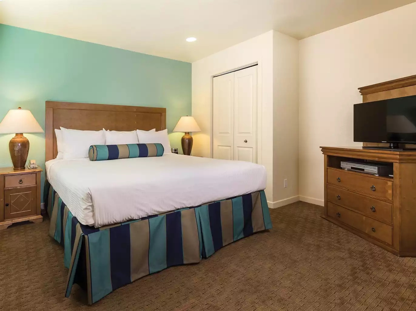 Bedroom 2 w/ Queen Bed Bedroom 2 w/ Queen Bed - Tropicana Resort 2bdr Queen - Las Vegas