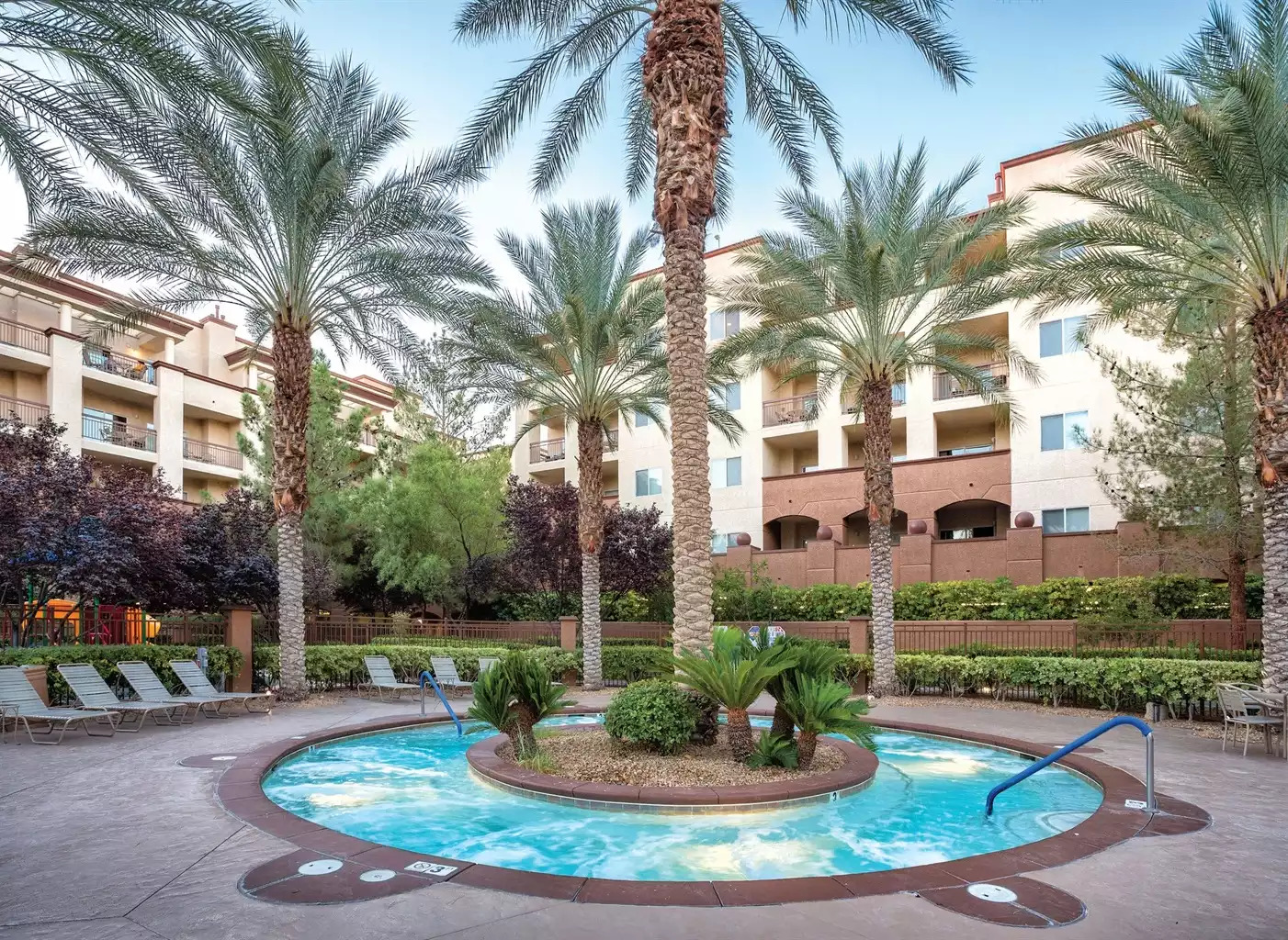 Hot Tub Hot Tub - Boulevard Resort 3bdr Penthouse - Las Vegas