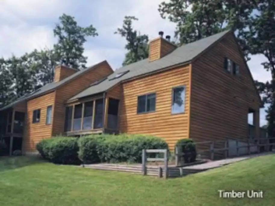 This great two bedroom, two full bath cabin sleeps 6 and features a king sized bed in the master bedroom and two twin beds or a queen bed in the second bedroom with a queen sofa bed in the living room that sleeps 2. A full, well equipped kitchen. This great two bedroom, two full bath cabin sleeps 6 and features a king sized bed in the master bedroom and two twin beds or a queen bed in the second bedroom with a queen sofa bed in the living room that sleeps 2. A full, well equipped kitchen. - Entire Cabin 3 Wisc Dells 3 Beds(2Bedrooms) 2Baths - Wisconsin Dells