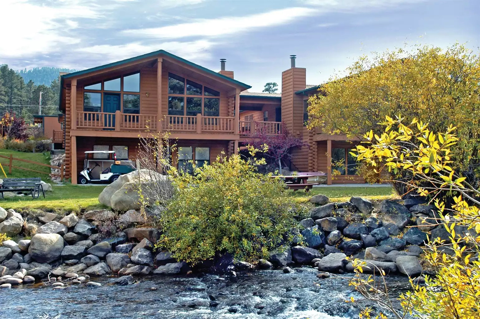 Exterior View Exterior View - Estes Park Resort 2bdr Queen - Estes Park