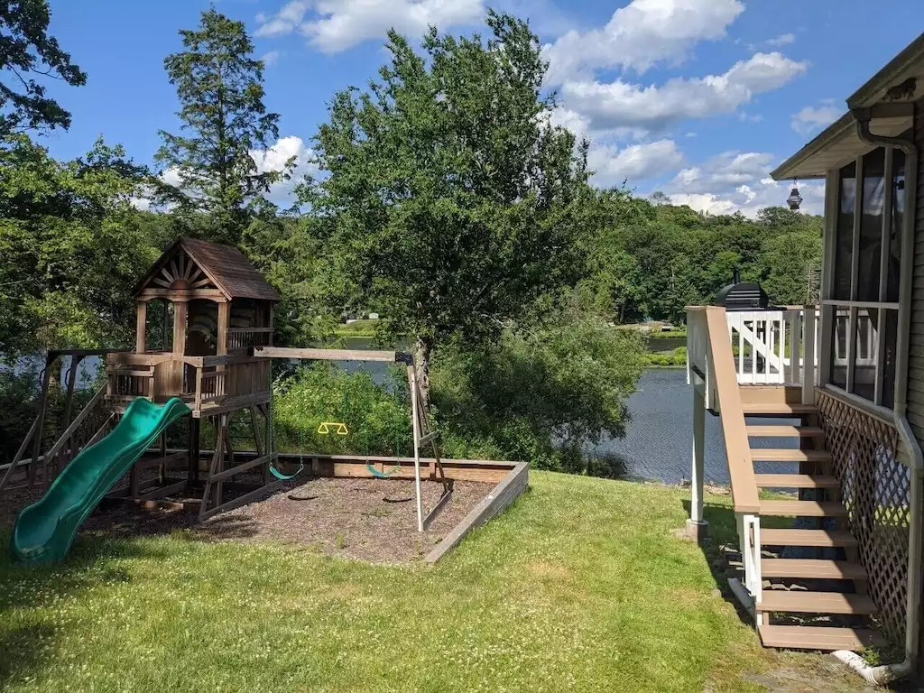Large play area for kids of all ages. Large play area for kids of all ages. - Legacy Lake House - Kingsley