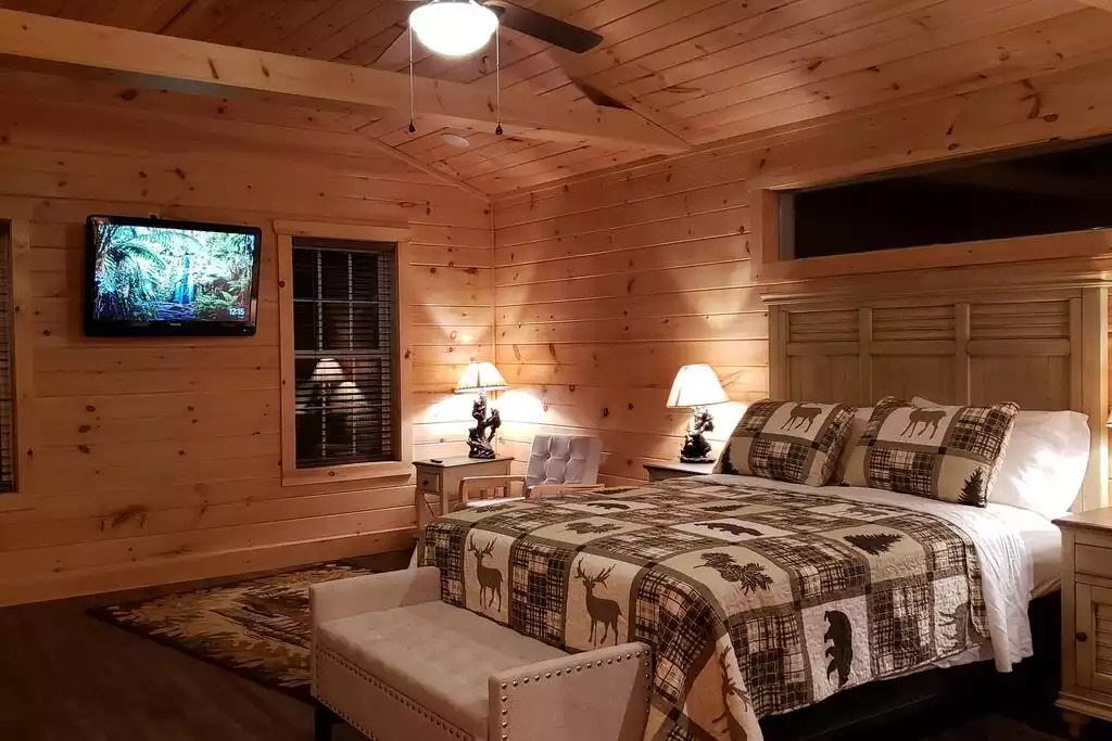 Cottage with MIND BLOWING Smoky Mountain views! - Pigeon Forge Cottage with MIND BLOWING Smoky Mountain views! - Pigeon Forge
