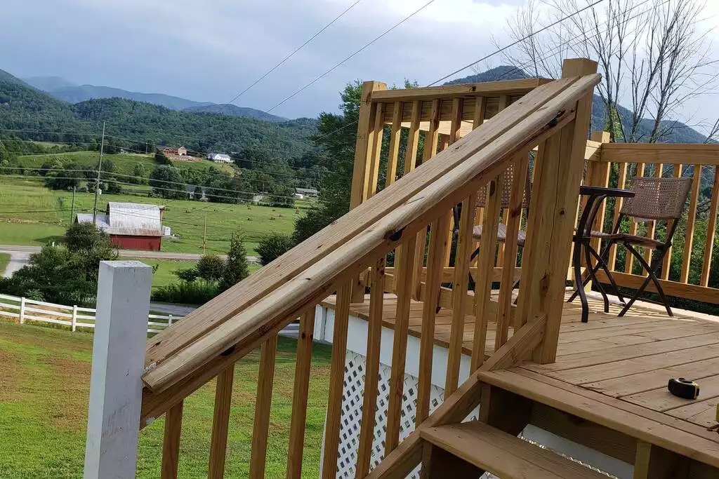 Lovely Cottage with Smoky Mtn views & Bkfast!! - Pigeon Forge Lovely Cottage with Smoky Mtn views & Bkfast!! - Pigeon Forge
