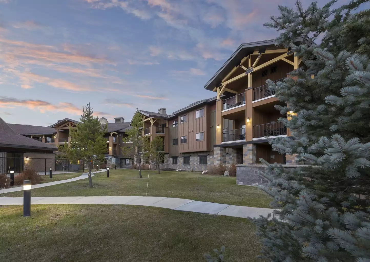 Exterior View Exterior View - West Yellowstone Resort 3bd Presidential - West Yellowstone